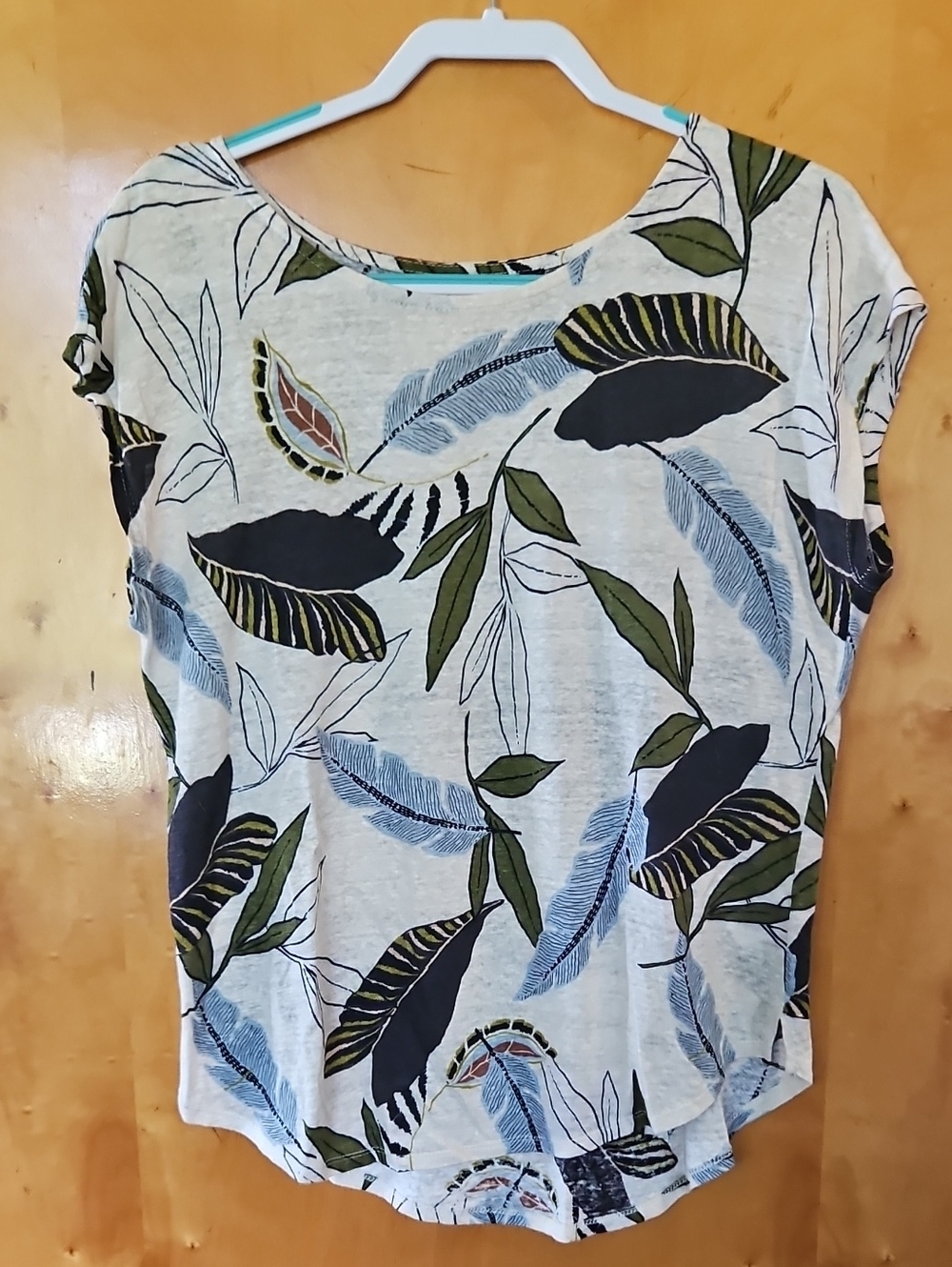 Tahari Relaxed Scoop Neck Short Sleeve Top